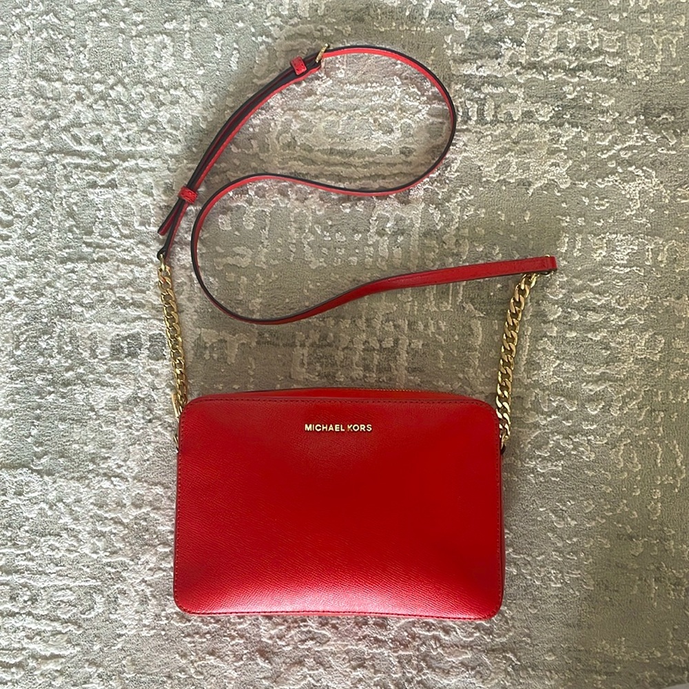 MICHAEL KORS JET SET LARGE SAFFIANO LEATHER CROSSBODY BAG